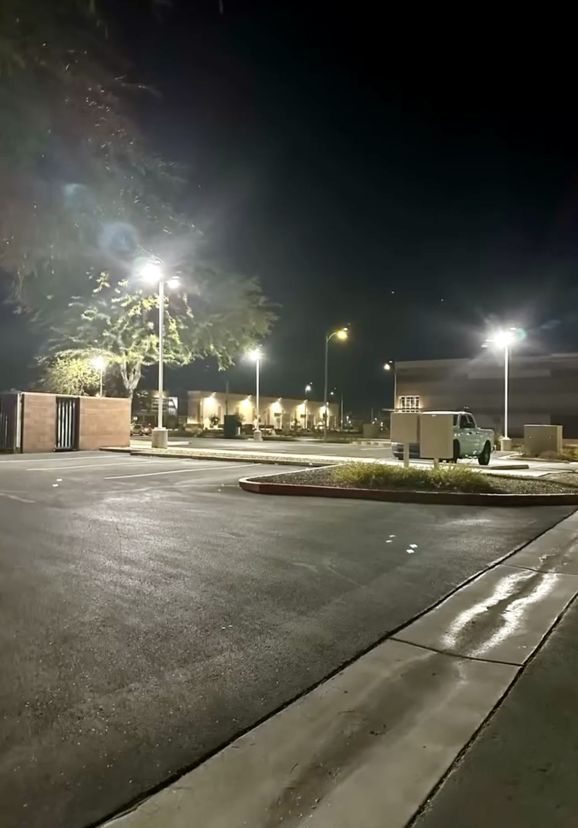 commercial electrician